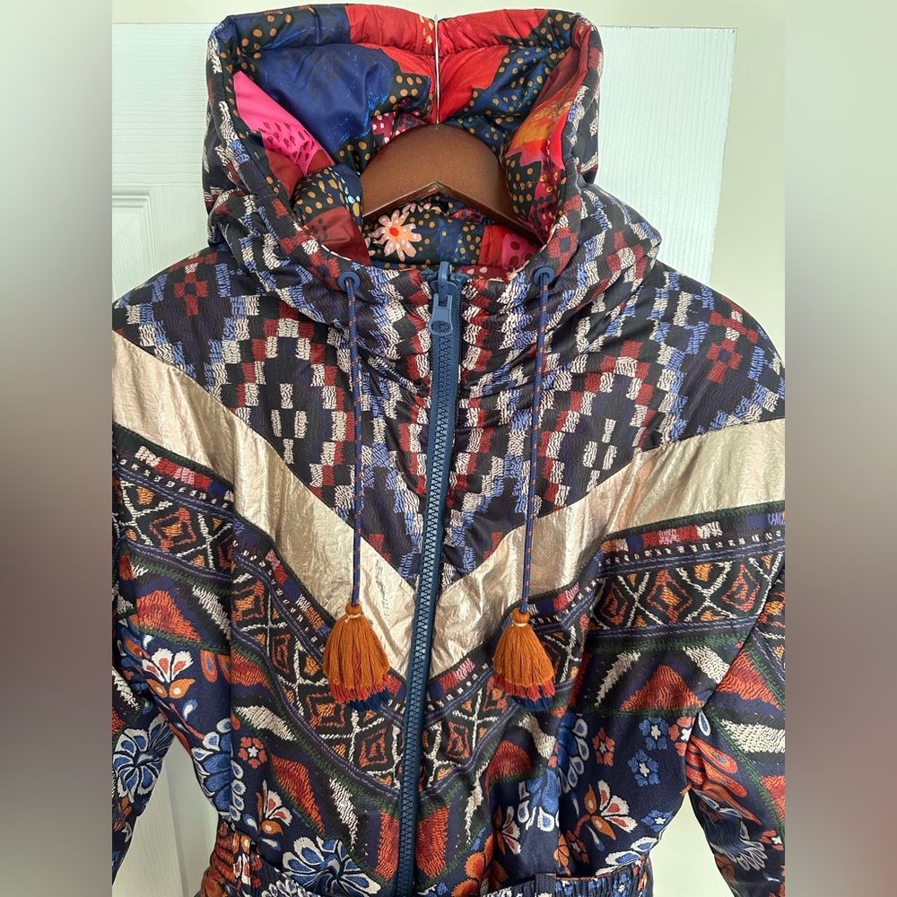 Farm Rio reversible hooded puffer - M - statement jacket - Picture 6 of 17